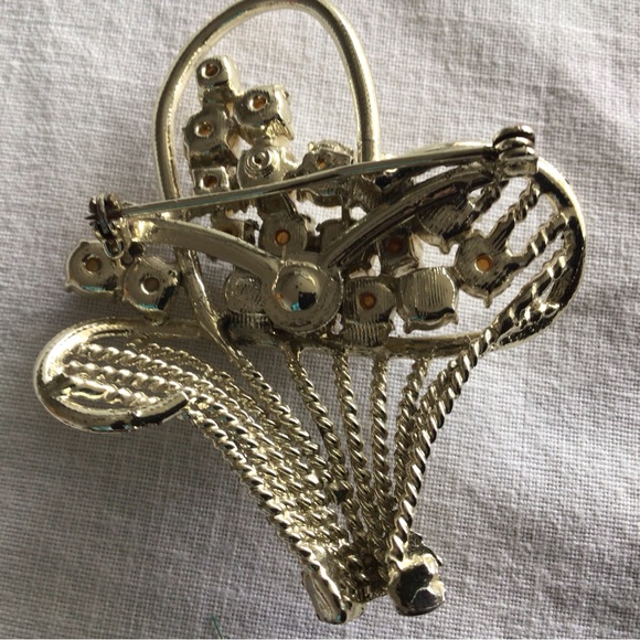 Vintage Pearl Brooch - Picture 2 of 3